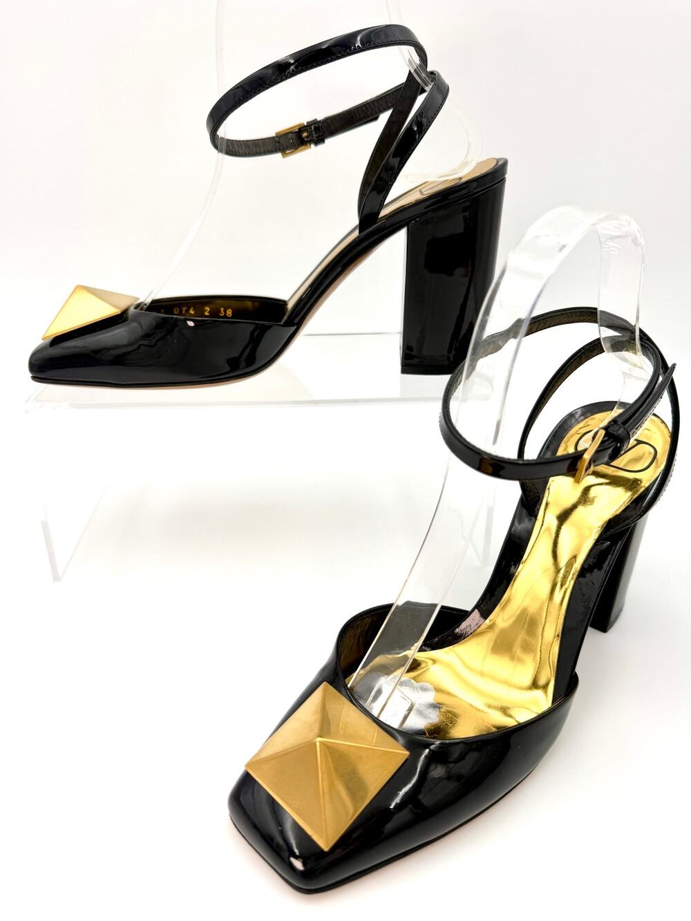 Valentino One Stud Ankle Strap Pumps Black Patent Leather Size 38 / 8 Block Heel